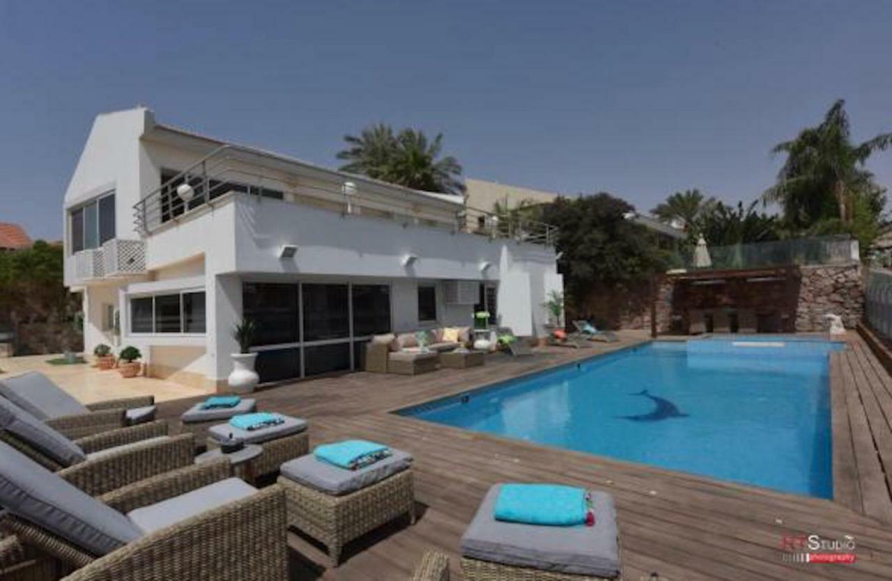 Villa With Heated Pool And Jacuzzi Sea View 300M Front Of The Beach Eilat Exterior foto